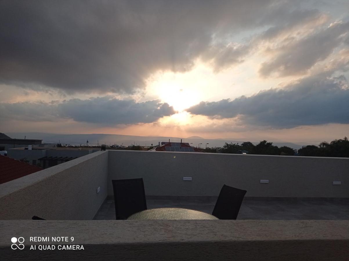Sponder Loft Bed & Breakfast Giv'at Yo'av Bagian luar foto