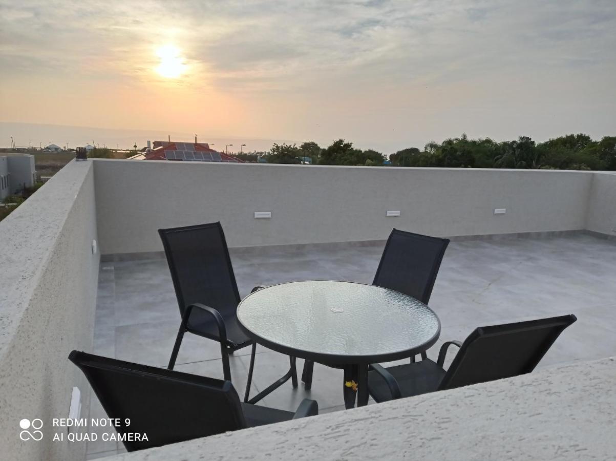 Sponder Loft Bed & Breakfast Giv'at Yo'av Bagian luar foto